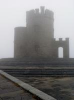 Un château dans la brume